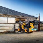 JCB complète sa gamme électrique JCB-ETCHAVEC : une chargeuse compacte JCB 403E