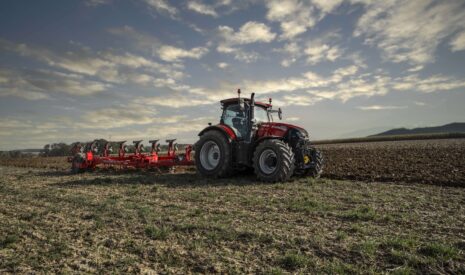 Nouveau PUMA AFS Connect CVXDrive et Multicontroller : gagnez en connectivité, confort et performances