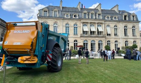 Un épandeur Rolland exposé à l’Elysée