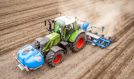 Gamme de fonctions élargie pour les cuves frontales LEMKEN