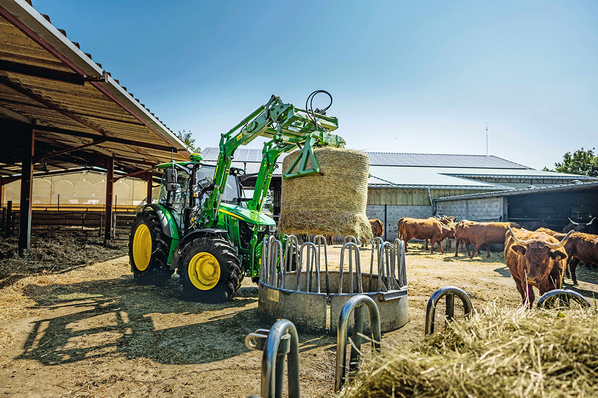John Deere présente le nouveau tracteur 5M avec nouvelles boîtes de vitesses et système AutoTracTM intégré