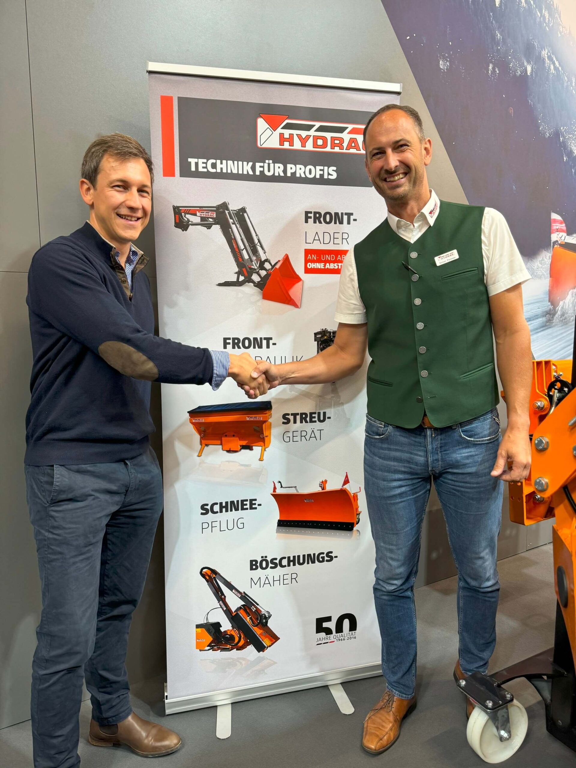 Une nouvelle gamme de chargeurs frontaux et un nouveau distributeur HYDRAC pour la France