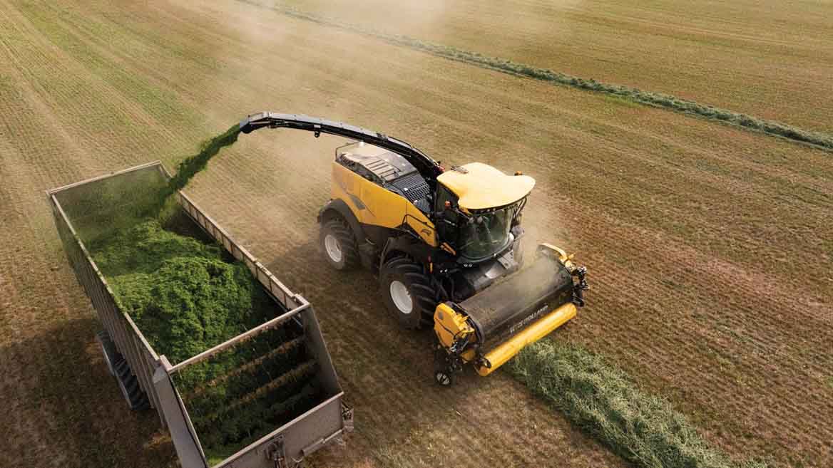 Prévention des bourrages et direction personnalisable : les nouvelles innovations des ensileuses FR Forage Cruiser