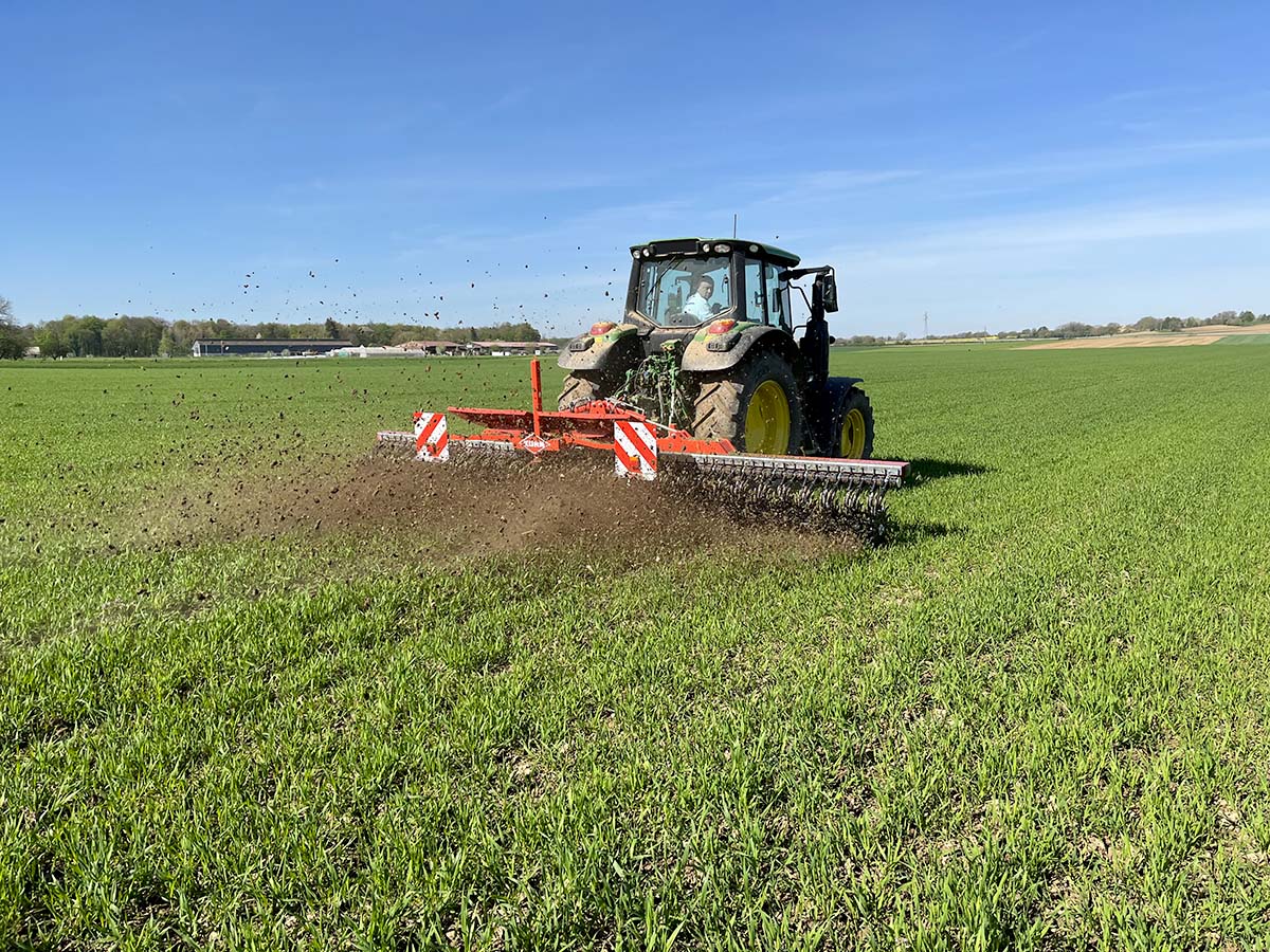 KUHN étoffe sa gamme d&rsquo;outils de désherbage mécanique avec la houe rotative STARLINER